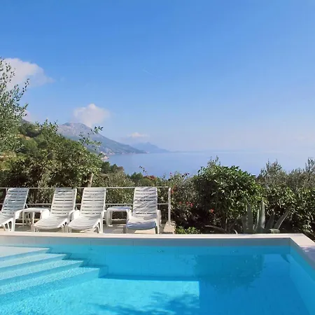 Villa Dvori *